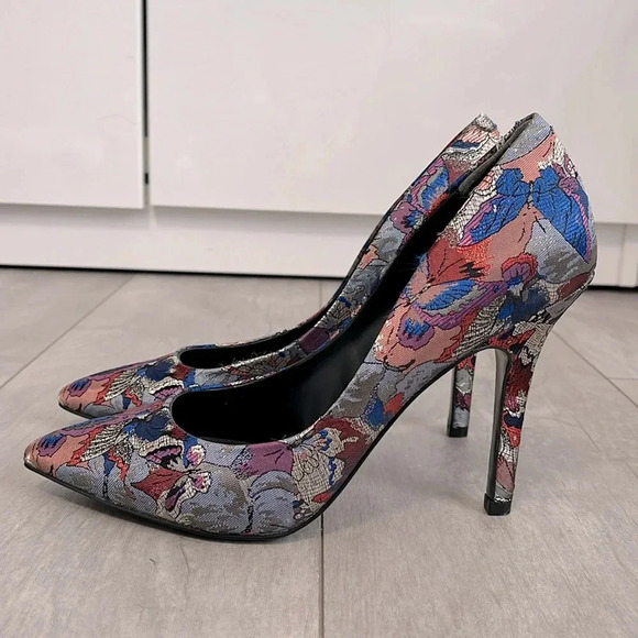 NWOT Embroidered Colorful Butterfly Heels,  Size 8 - Picture 5 of 5